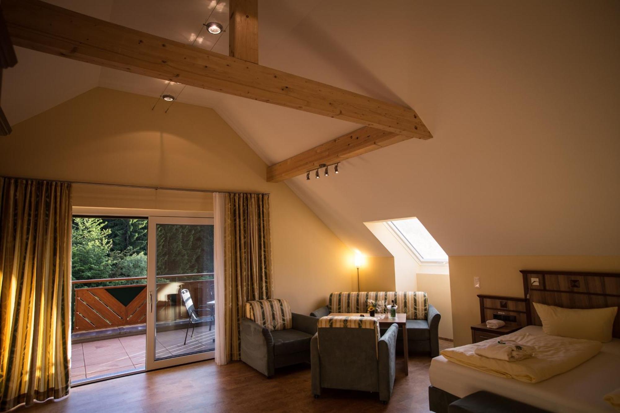 Wald-Hotel Heppe Dammbach Zimmer foto