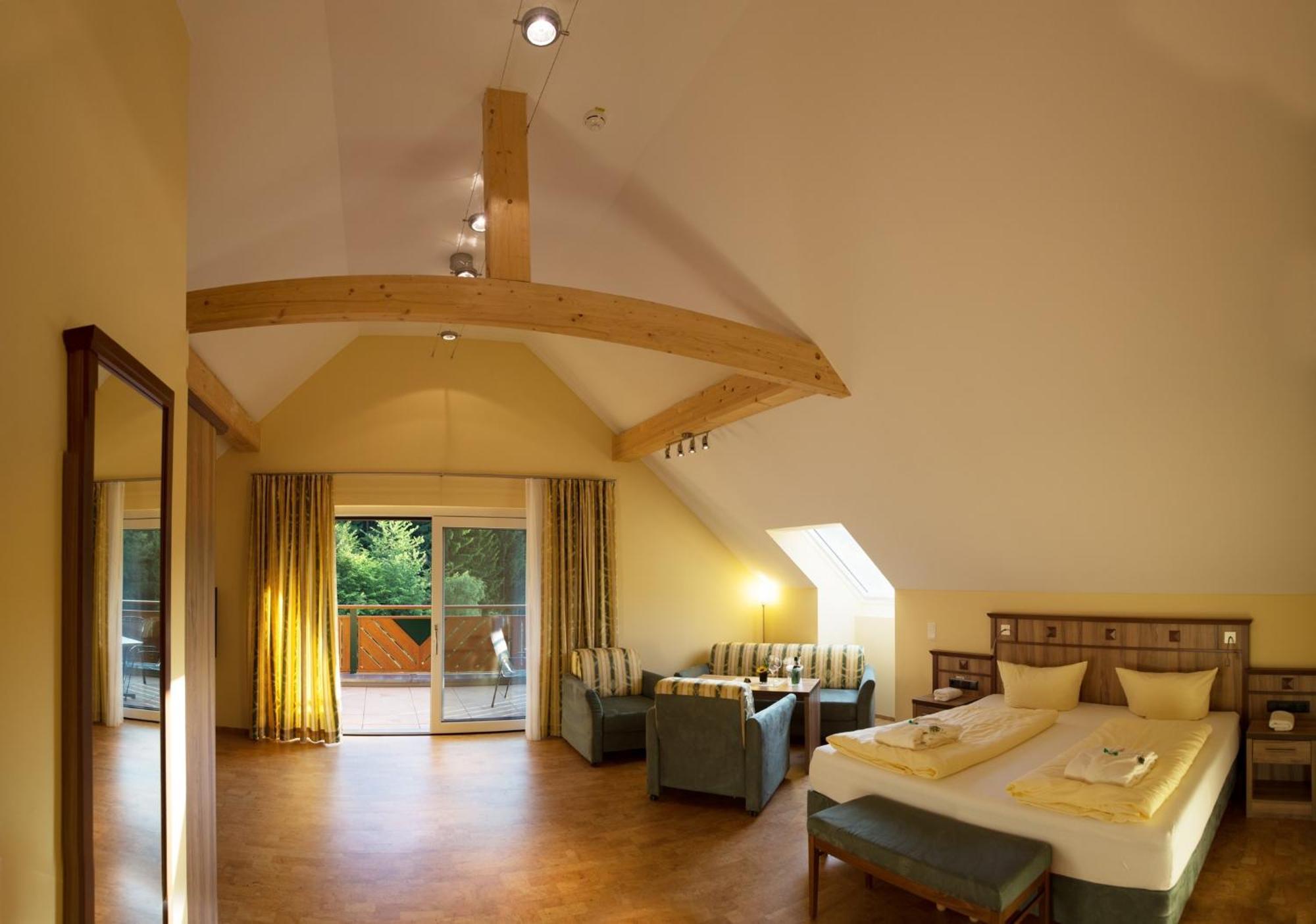 Wald-Hotel Heppe Dammbach Zimmer foto